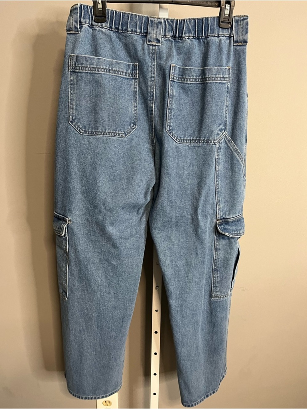 Forever 21 Premium Light Blue Wash Denim Cargo Jeans - Picture 5 of 7